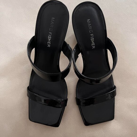 Marc Fisher Black Chunky Heel Sandals - Picture 2 of 3